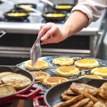 호텔 톤 아레나