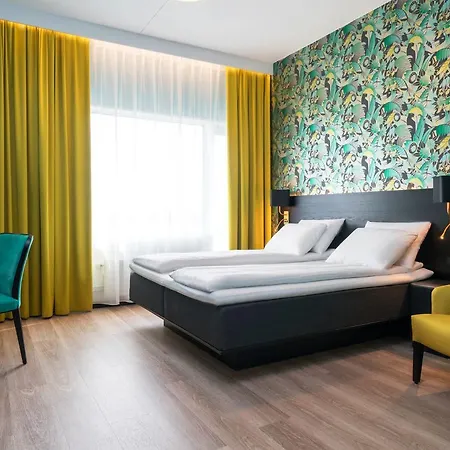 톤 아레나 릴레스트룀